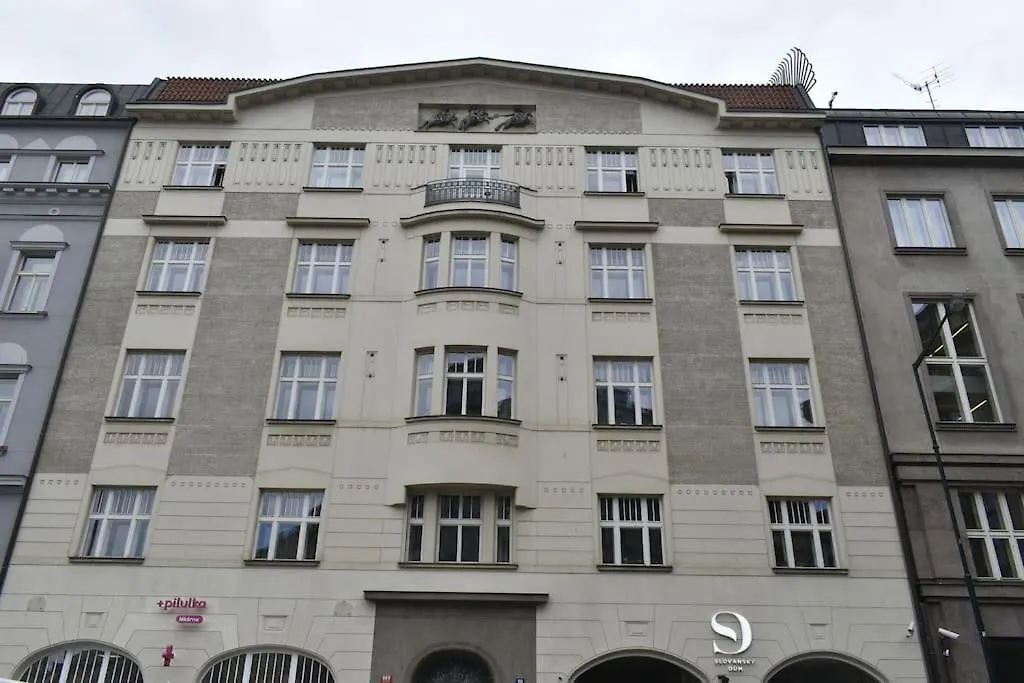 Spacious Elegance - A Central Gem Praga República Checa