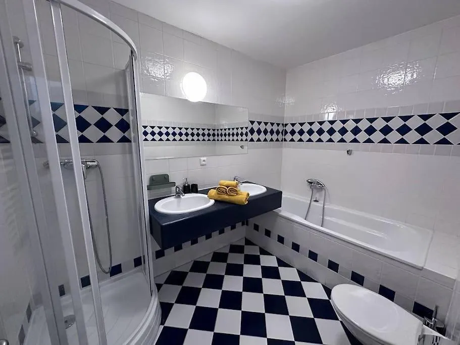 Apartamento Spacious Elegance - A Central Gem Praga