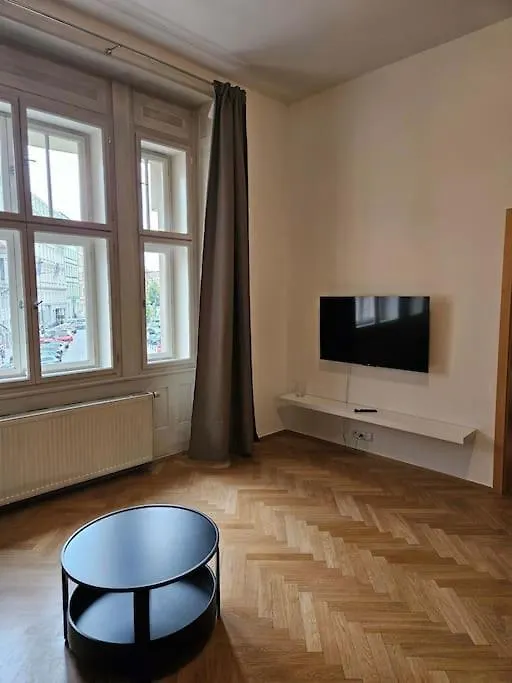 Spacious Elegance - A Central Gem Praga