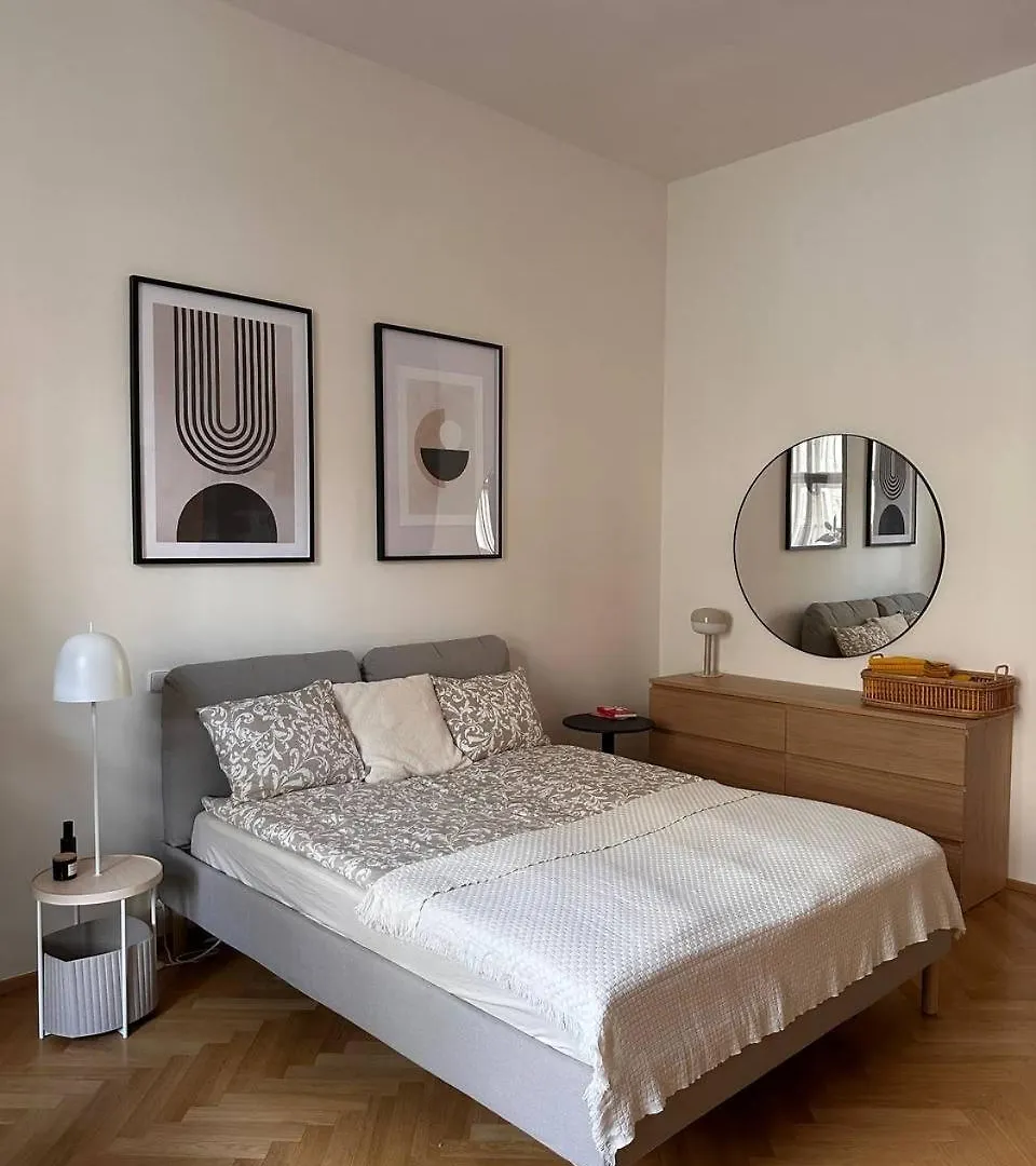 Spacious Elegance - A Central Gem Praga 0*,